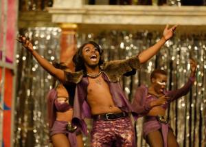 579673_10151953399980774_1990131590_n